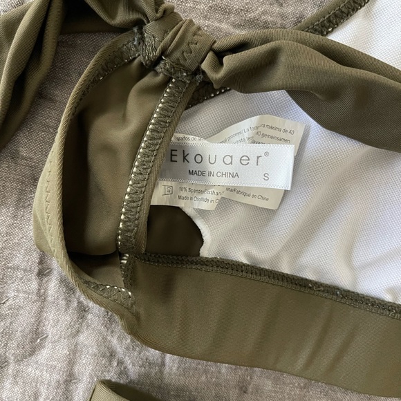 Olive green halter style bikini, worn once size small - Picture 4 of 5